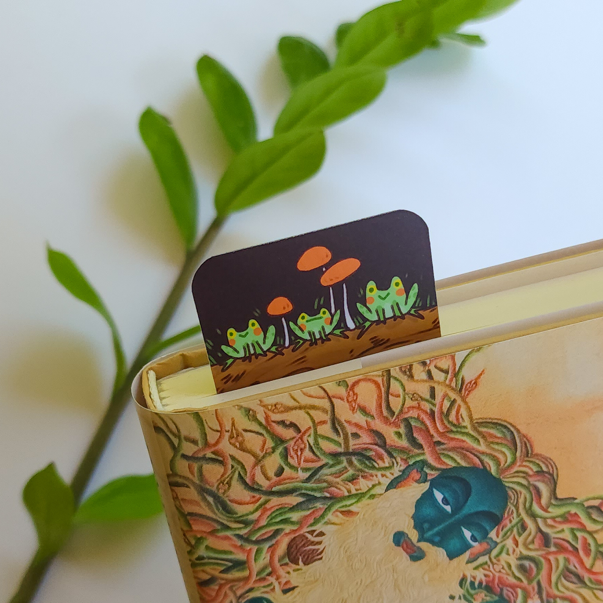 FROG & CAT BOOKMARK
